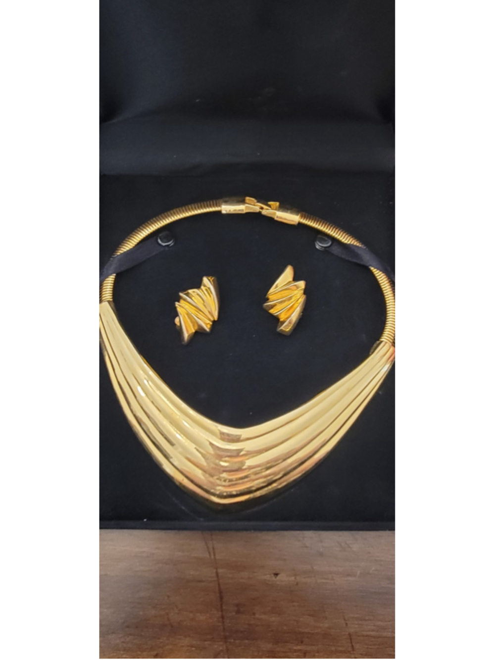 ALEXIS KIRK Gold Tone Sculptural Collar Choker Necklace & Earrings Signed Vtg